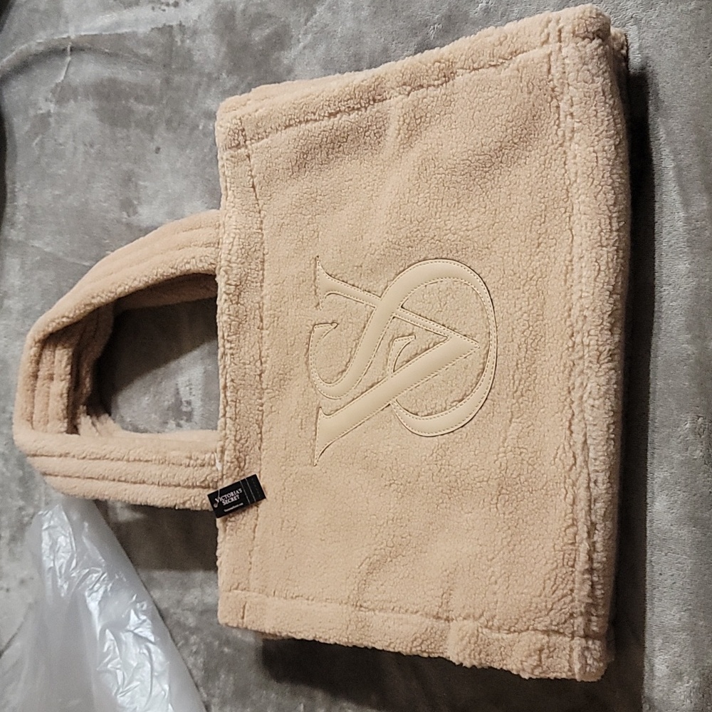 VICTORIA SECRET BAG NWT